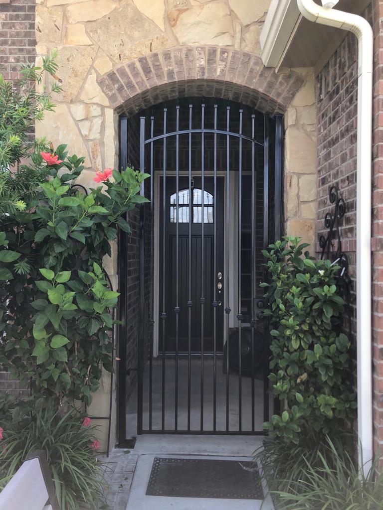 custom_wrought_iron_privacy_gates