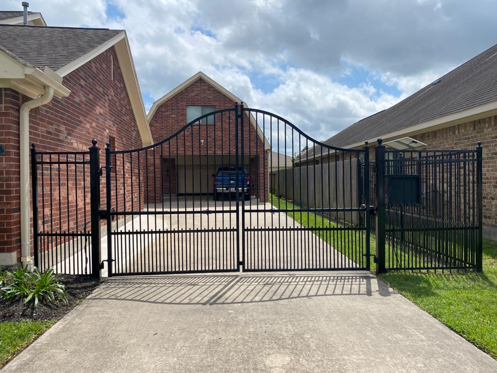 wrought_iron_fences_with_gates
